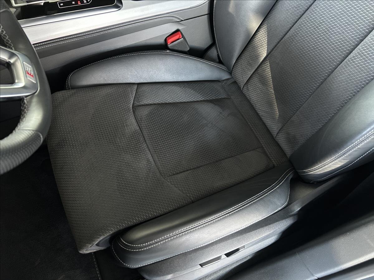 Audi Q8 SUV / Terénní 3,0 l 250 kw