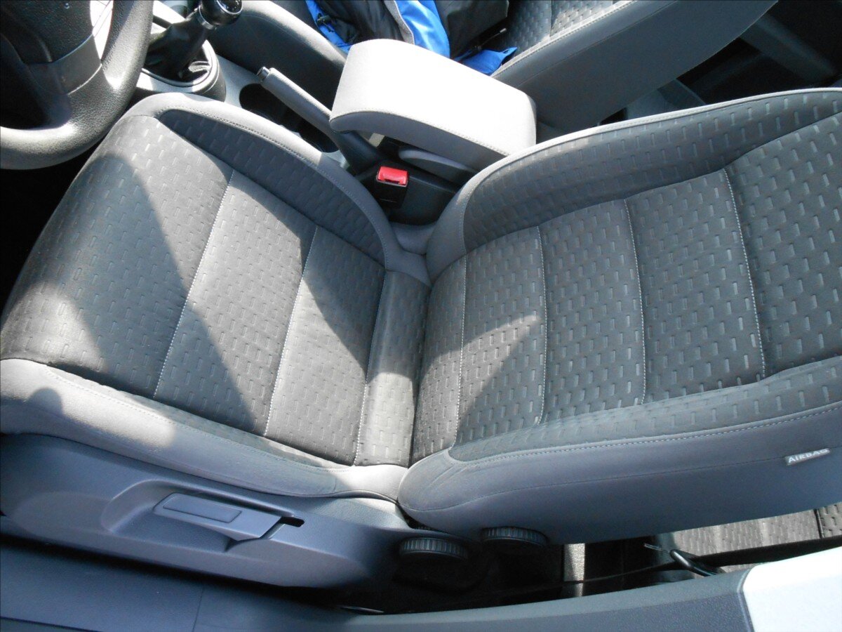 Volkswagen Touran Kombi 2,0 l 103 kw