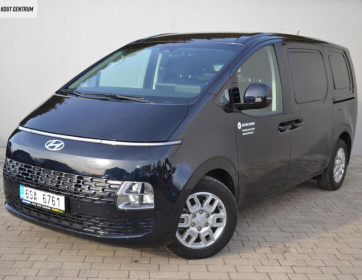 Hyundai Staria 1