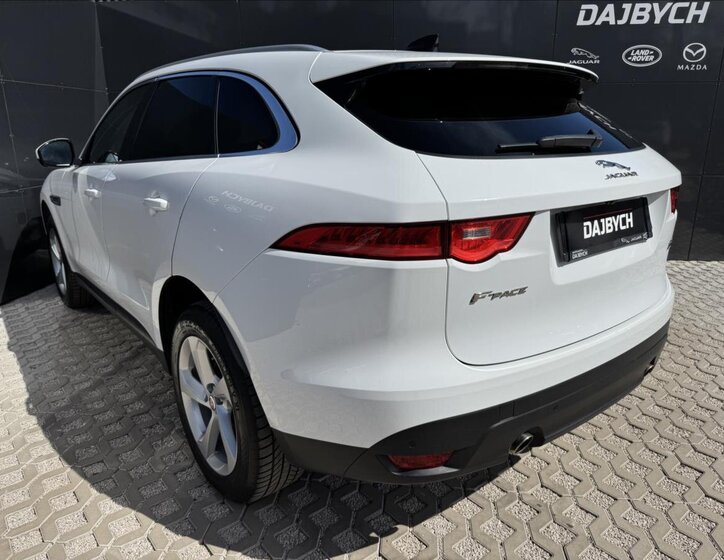 Jaguar F-Pace SUV / Terénní 2,0 l 184 kw