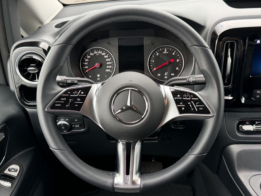 Mercedes-Benz Vito Skříň 2,0 l 140 kw