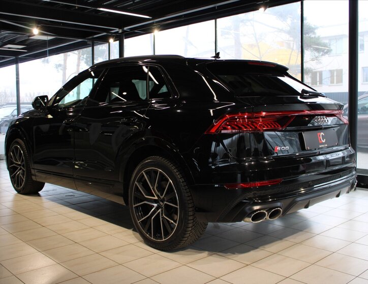 Audi SQ8 SUV / Terénní 4,0 l 320 kw