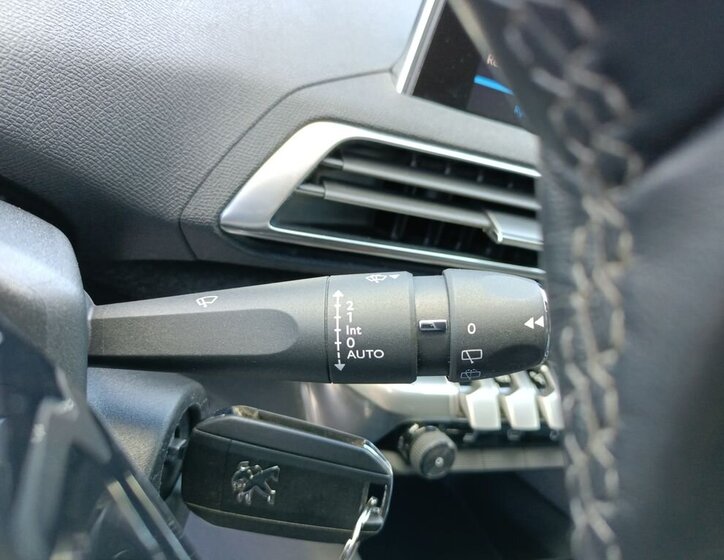 Peugeot 3008 SUV / Terénní 1,6 l 88 kw