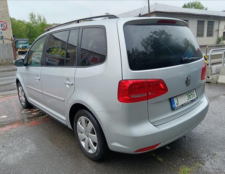 Volkswagen Touran Kombi 1,5 l 77 kw