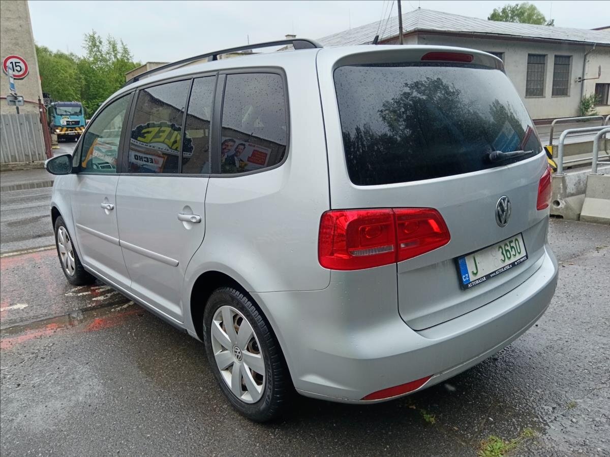 Volkswagen Touran Kombi 1,5 l 77 kw