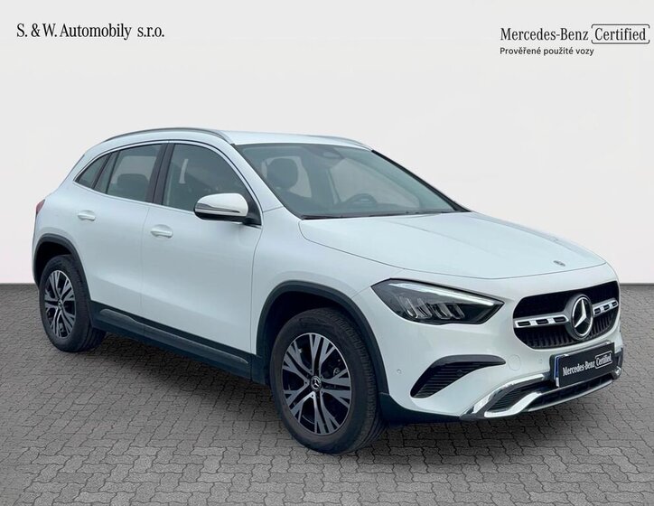 Mercedes-Benz GLA 3