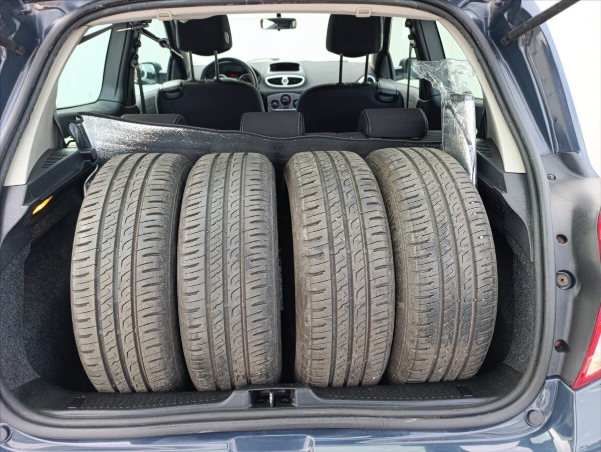 Renault Clio Hatchback 1,1 l 55 kw