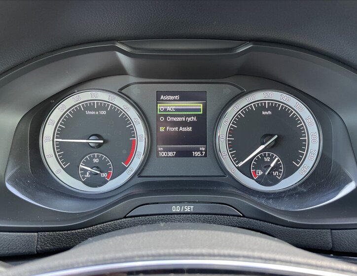 Škoda Karoq SUV / Terénní 2,0 l 110 kw