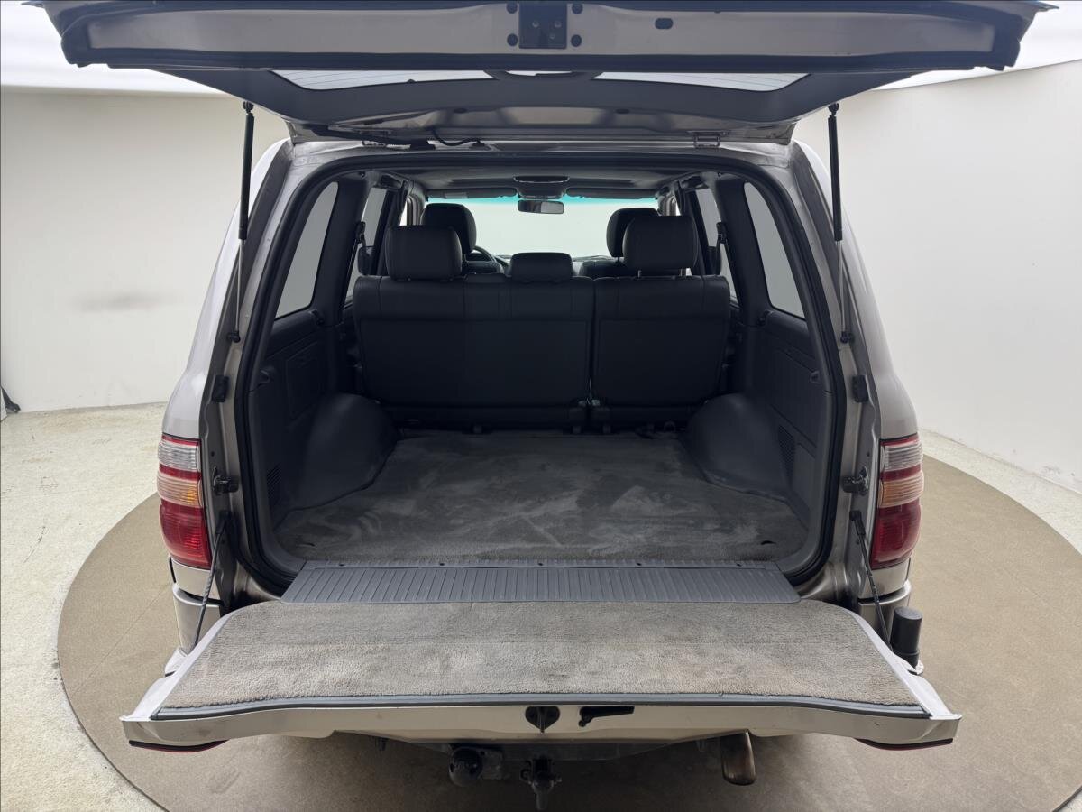 Toyota Land Cruiser SUV / Terénní 4,2 l 150 kw