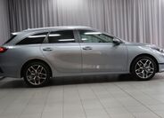 KIA Ceed 4