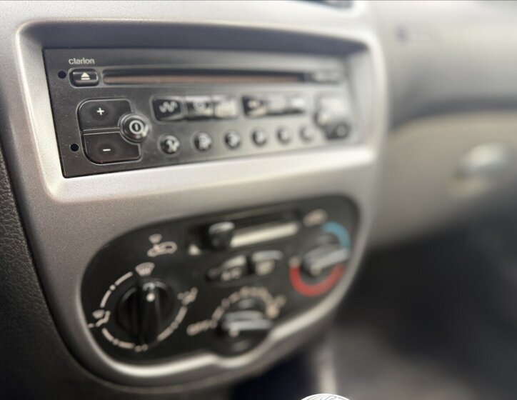 Peugeot 206 Hatchback 1,4 l 50 kw