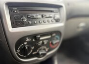 Peugeot 206 Hatchback 1,4 l 50 kw