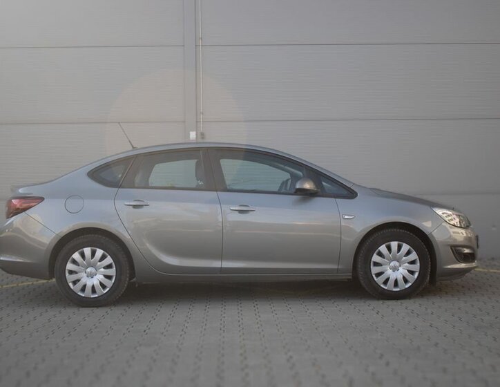 Opel Astra Sedan / Limuzína 1,4 l 103 kw