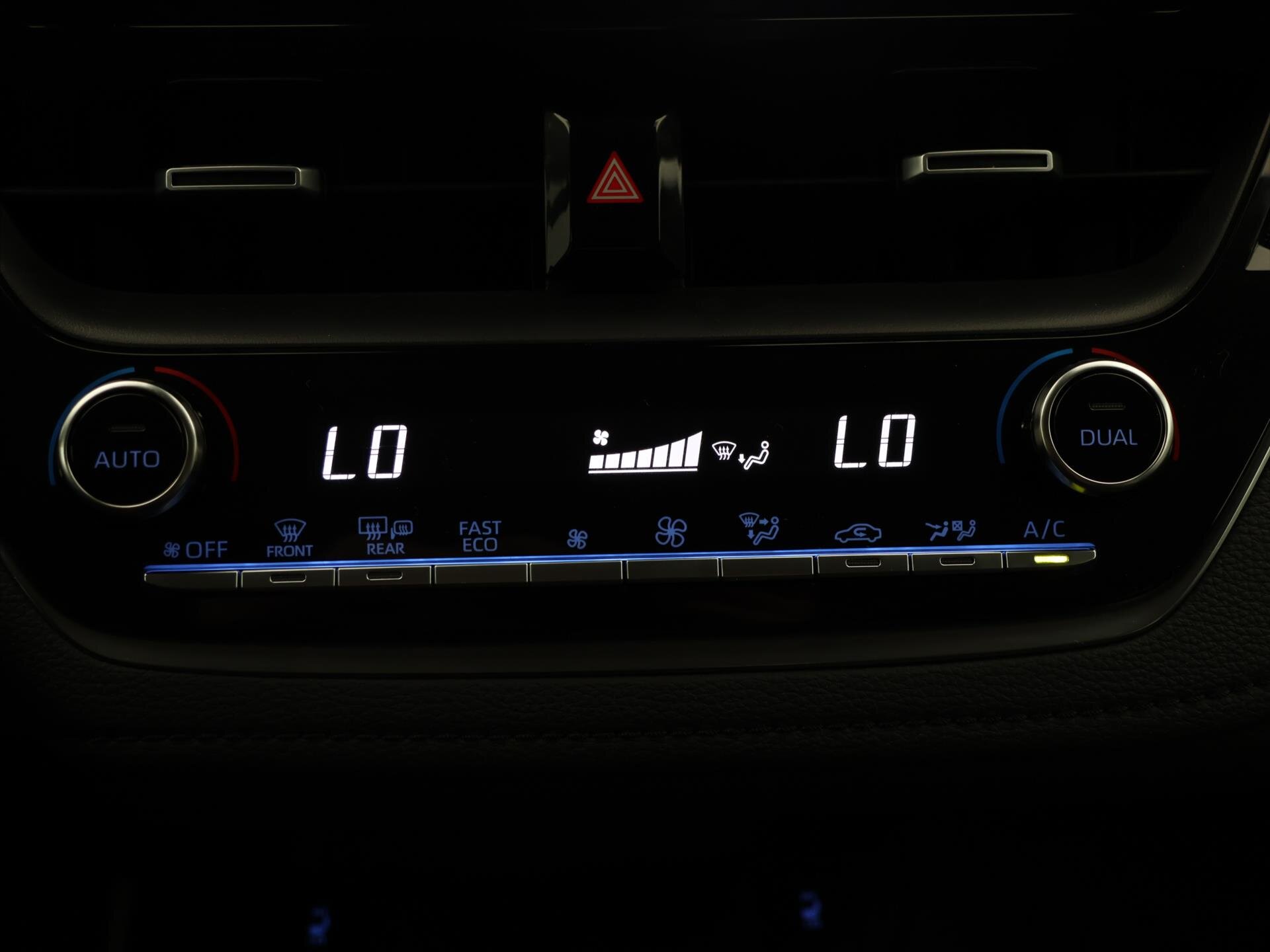 Toyota Corolla Sedan / Limuzína 1,8 l 72 kw