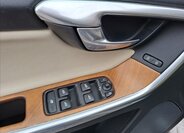 Volvo XC60 Kombi 2,4 l 162 kw