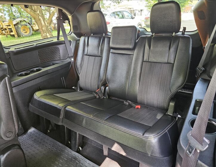 Lancia Voyager MPV 2,8 l 130 kw