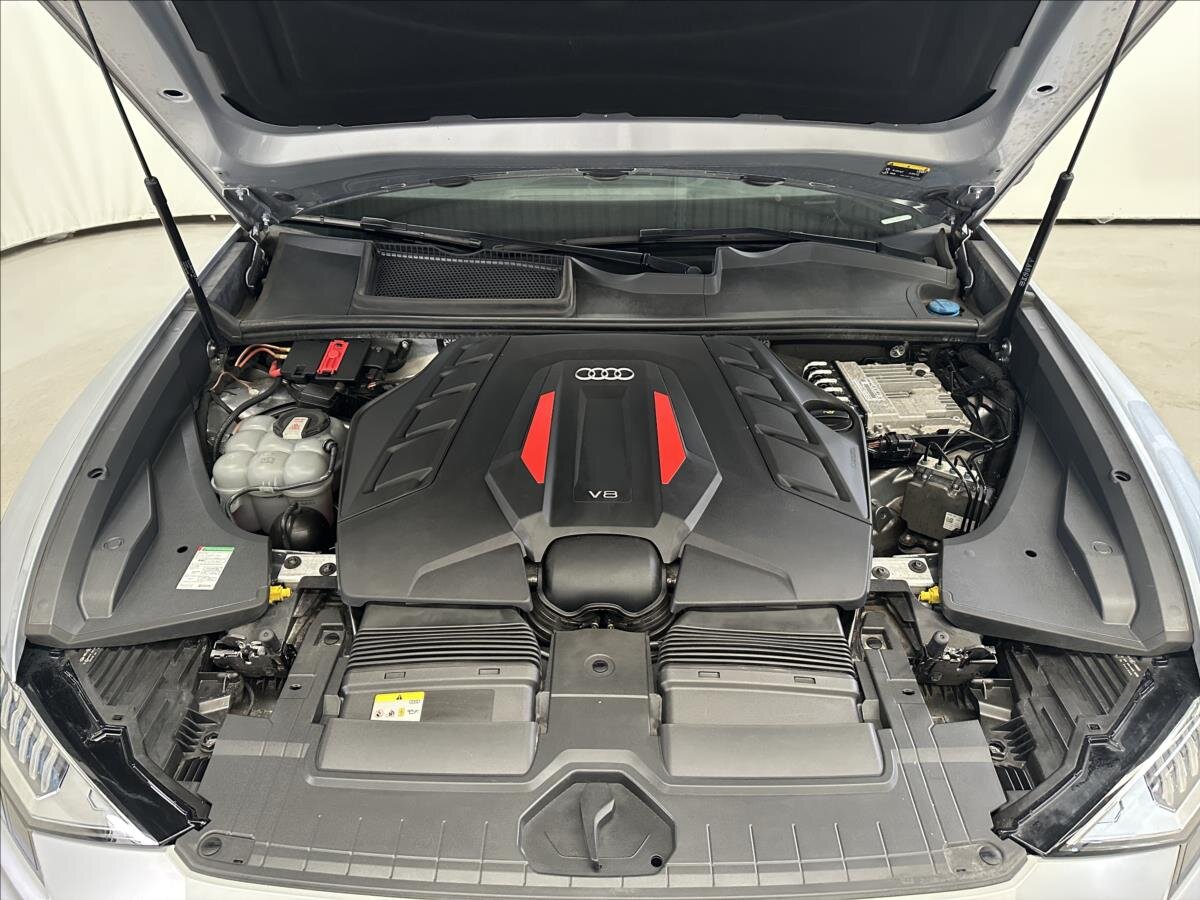 Audi SQ8 SUV 4,0 l 373 kw