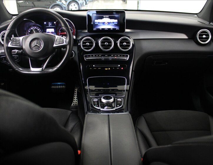 Mercedes-Benz GLC SUV 3,0 l 190 kw