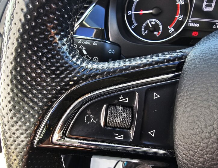 Škoda Rapid Hatchback 999,0 81 kw