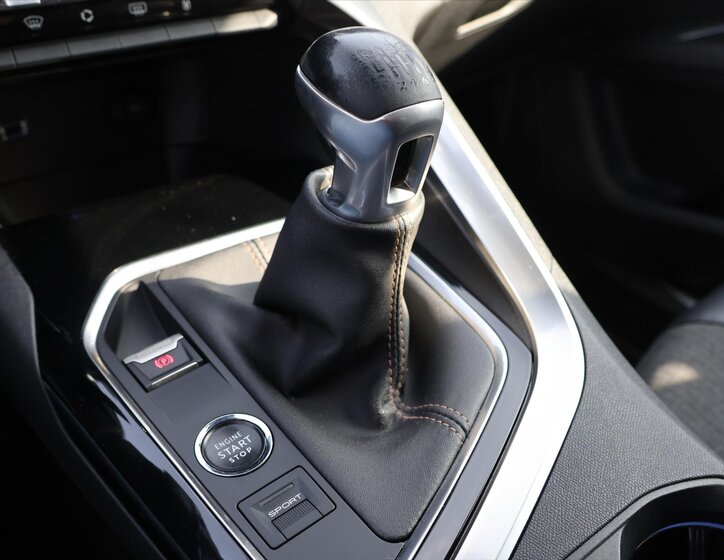 Peugeot 5008 SUV / Terénní 1,2 l 96 kw