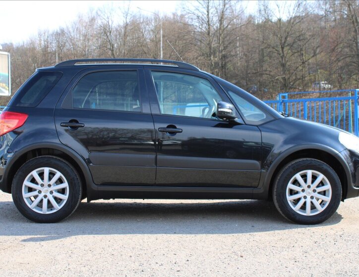 Suzuki SX4 Hatchback 1,6 l 88 kw