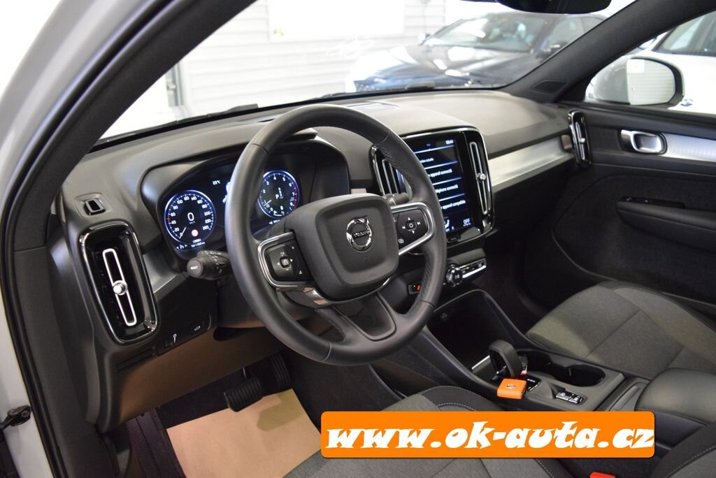 Volvo XC40 SUV 2,0 l 120 kw