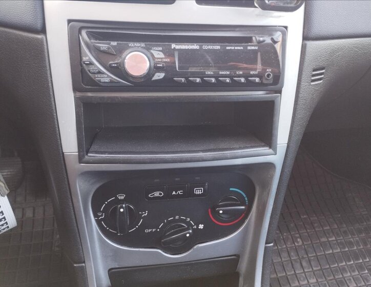 Peugeot 307 Kombi 1,4 l 65 kw