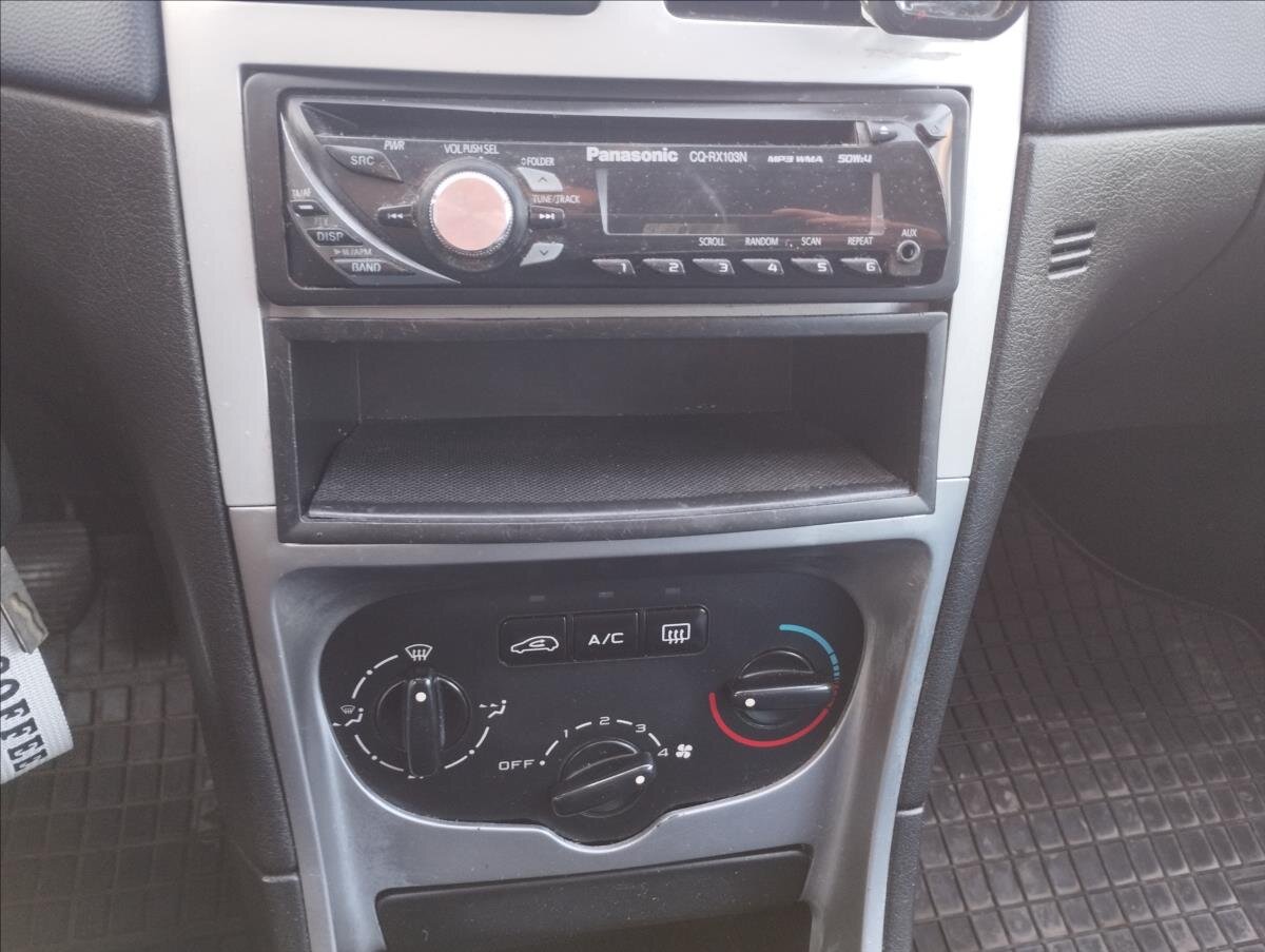 Peugeot 307 Kombi 1,4 l 65 kw