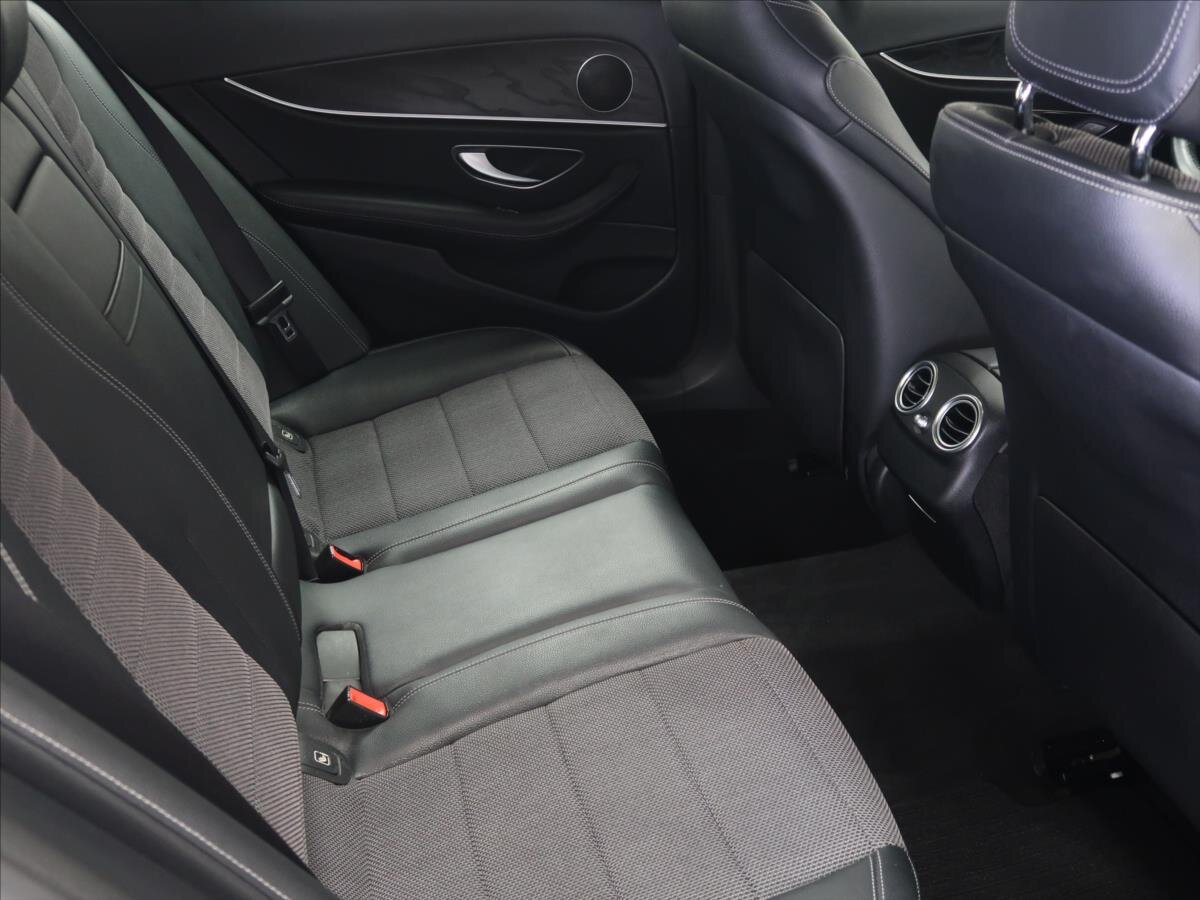 Mercedes-Benz Třídy E Kombi 2,0 l 135 kw