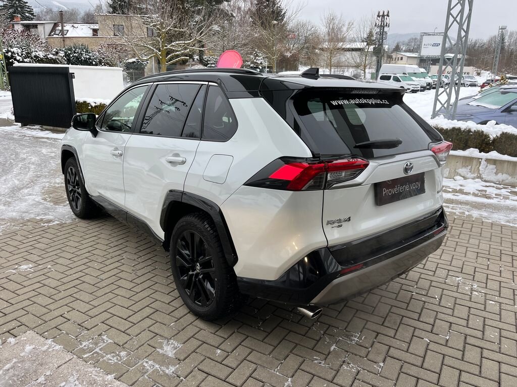 Toyota RAV4 SUV 2,5 l 131 kw