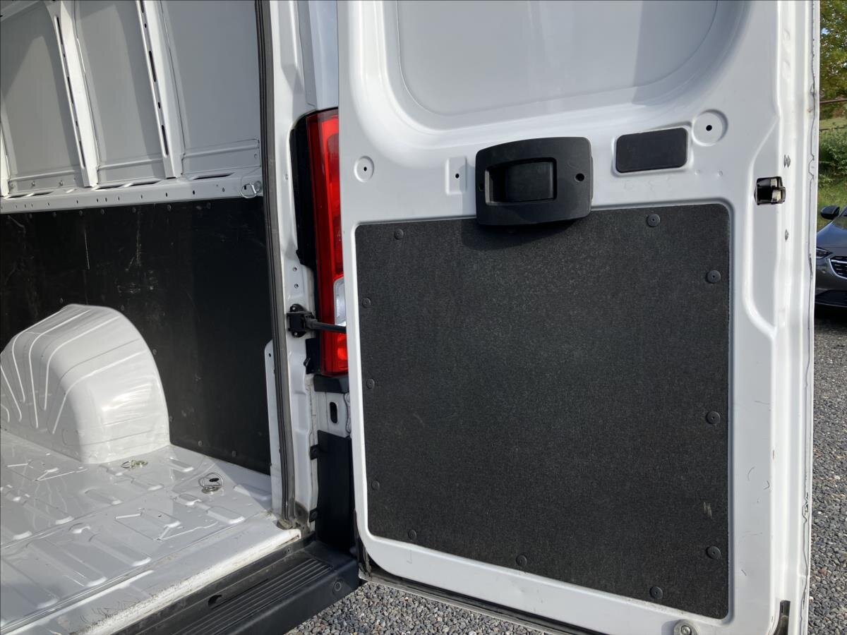 Peugeot Boxer Skříň 2,2 l 121 kw