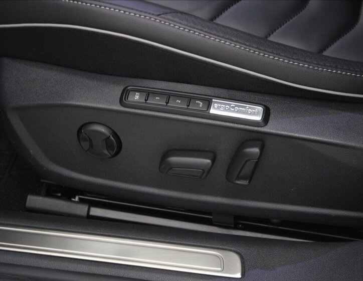 Volkswagen Arteon Liftback 2,0 l 206 kw