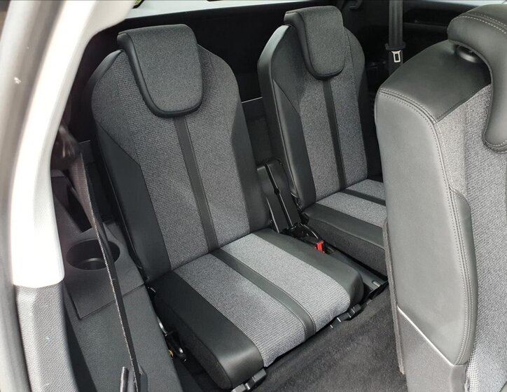 Peugeot 5008 SUV / Terénní 1,5 l 96 kw