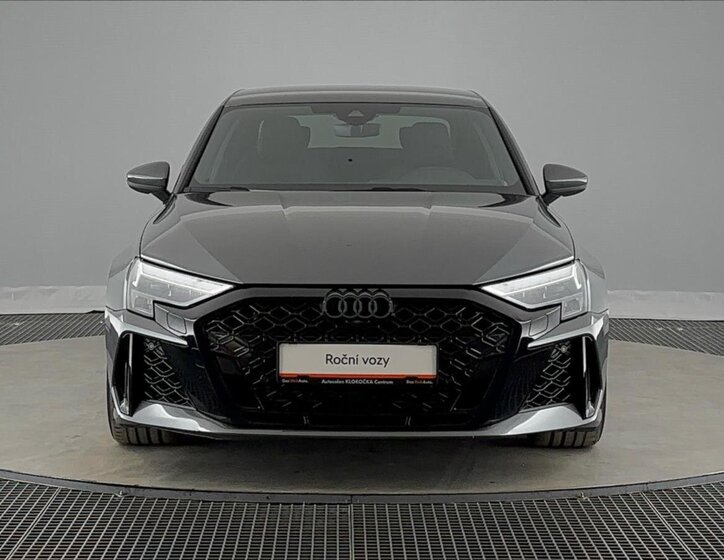 Audi RS 3 Sedan / Limuzína 2,5 l 294 kw