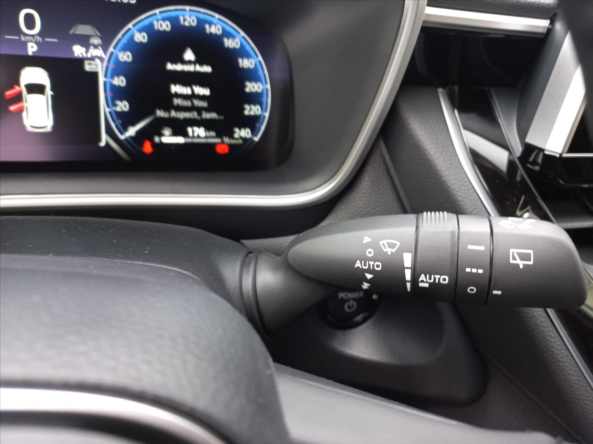 Toyota Corolla Cross CUV 1,8 l 72 kw