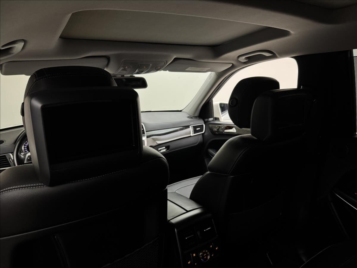 Mercedes-Benz GL SUV 3,0 l 190 kw