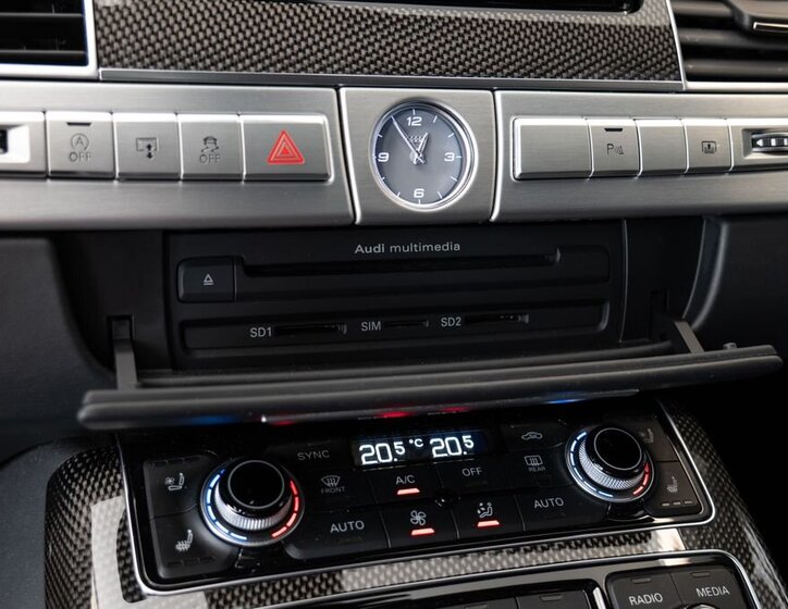 Audi S8 Sedan / Limuzína 4,0 l 382 kw