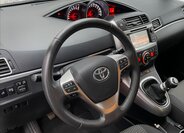 Toyota Verso 12