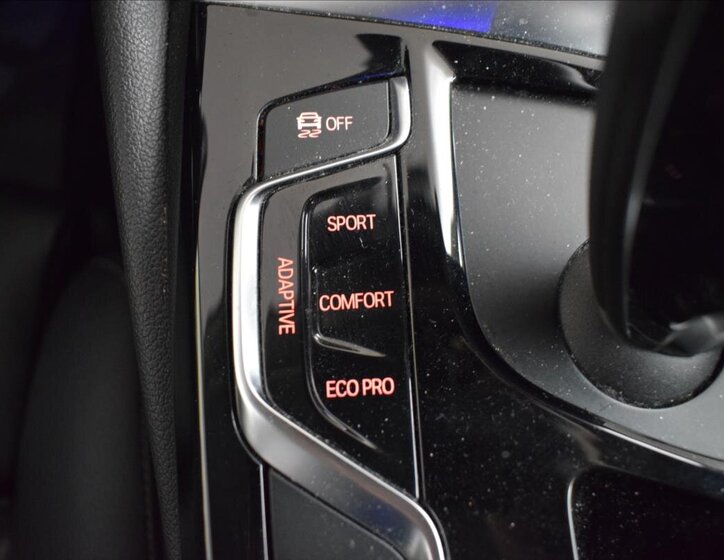 BMW Řada 5 Sedan / Limuzína 3,0 l 195 kw