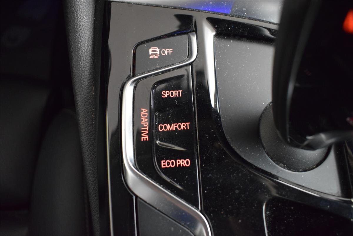 BMW Řada 5 Sedan / Limuzína 3,0 l 195 kw