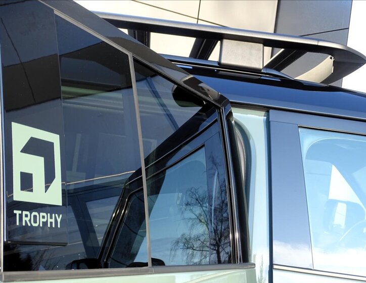 Land Rover Defender SUV 3,0 l 257 kw