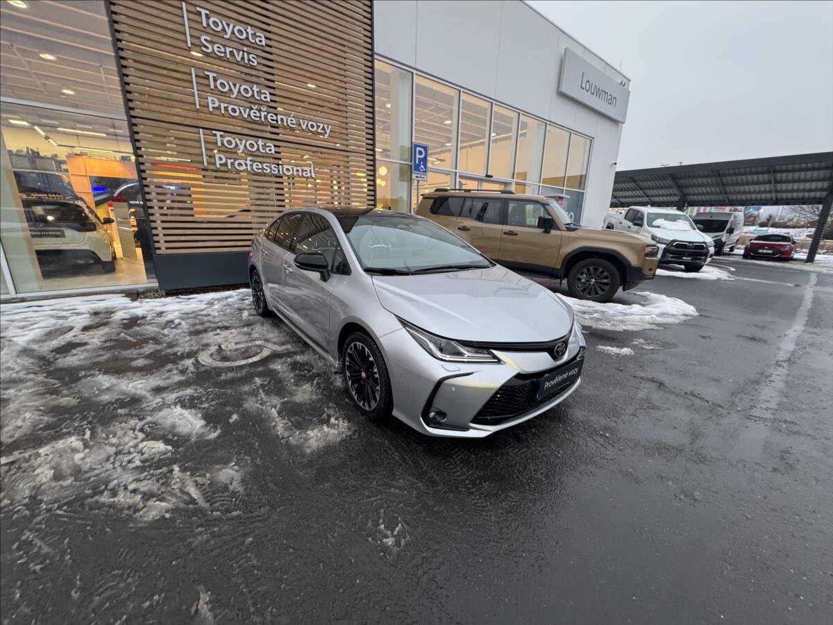 Toyota Corolla Sedan / Limuzína 1,8 l 72 kw