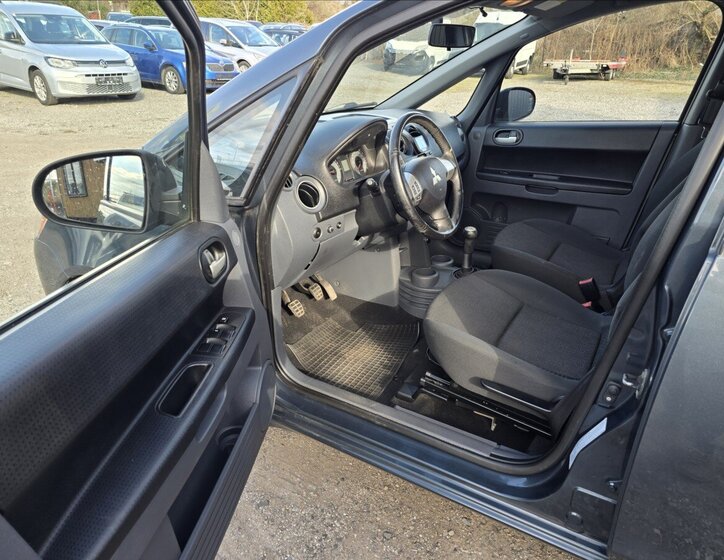 Mitsubishi Colt Hatchback 1,1 l 55 kw