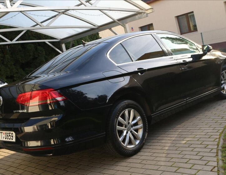 Volkswagen Passat Sedan 2,0 l 110 kw