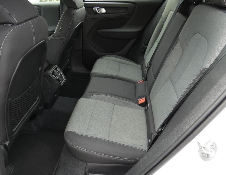 Volvo XC40 19