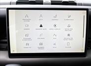 Land Rover Defender 17