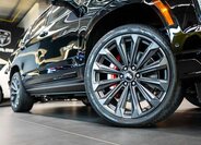 Cadillac Escalade SUV / Terénní 6,2 l 508 kw