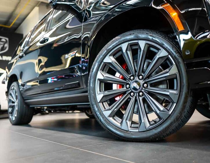 Cadillac Escalade SUV / Terénní 6,2 l 508 kw