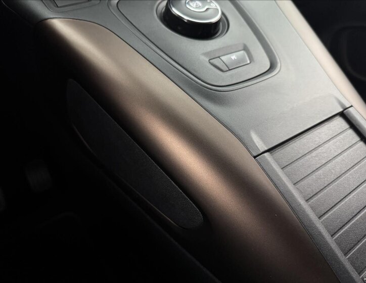 Peugeot Rifter MPV 1,5 l 96 kw