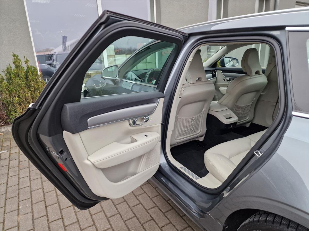 Volvo V90 Kombi 2,0 l 140 kw